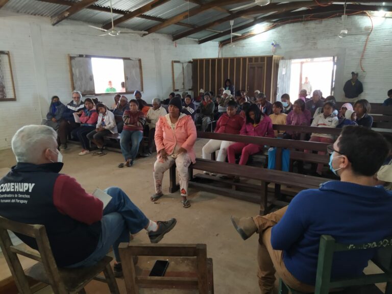 Reunión comunidad indígena kilómetro 40