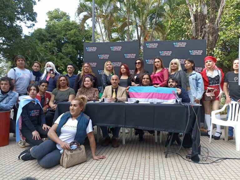 Conferencia de prensa denuncia Yren y Mariana